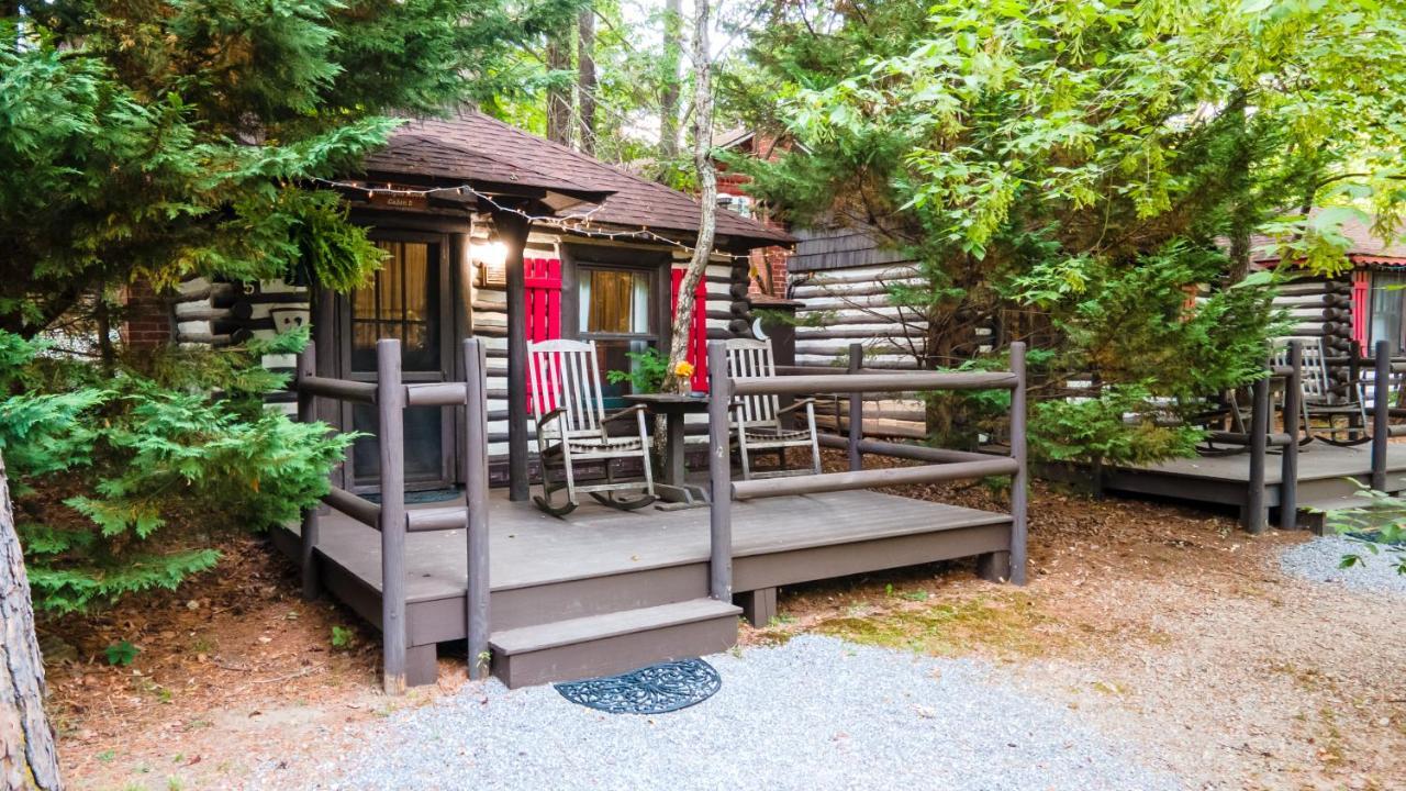 אשוויל Log Cabin Motor Court מראה חיצוני תמונה