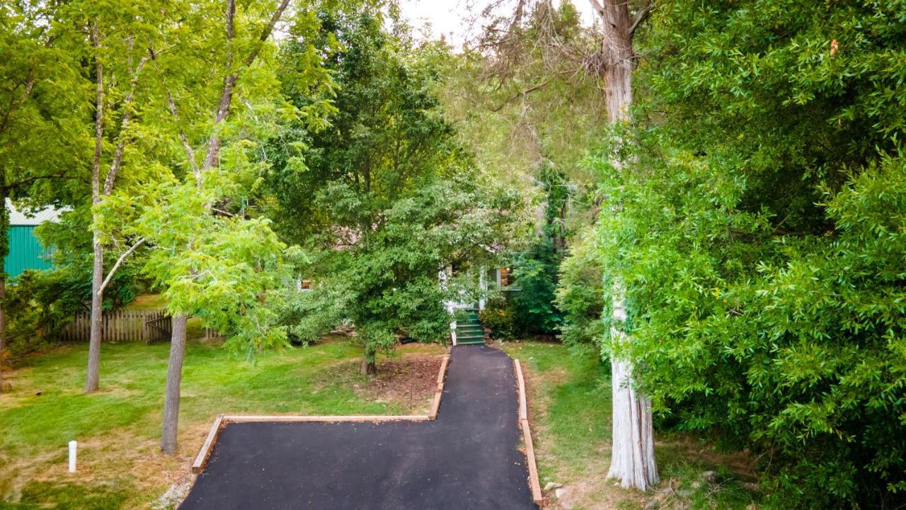 אשוויל Log Cabin Motor Court מראה חיצוני תמונה