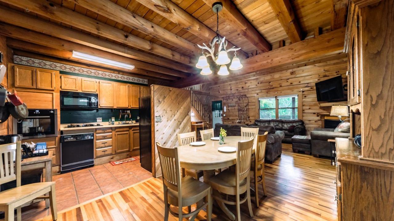 אשוויל Log Cabin Motor Court מראה חיצוני תמונה